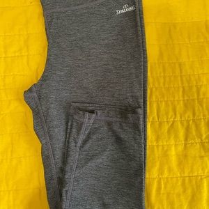 Women’s workout clothes